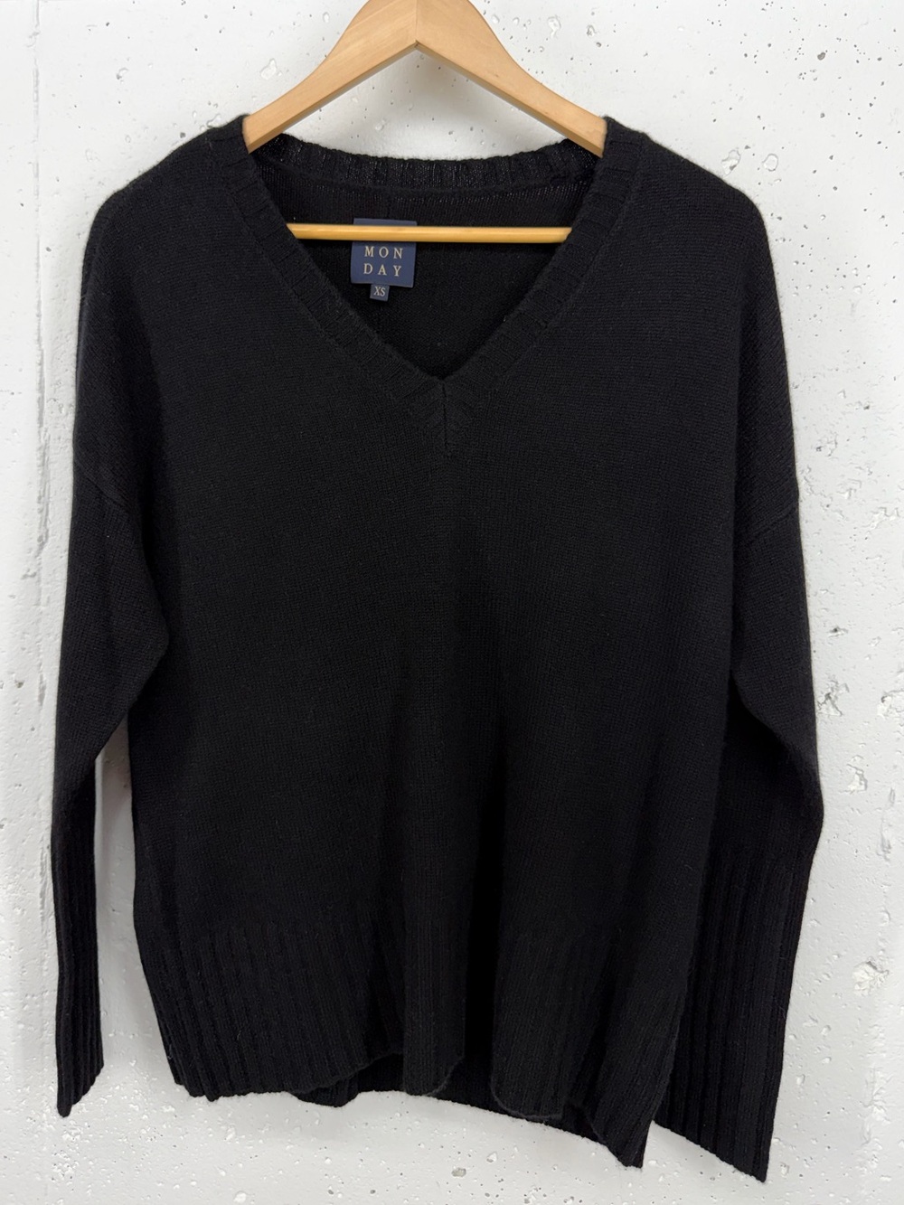 Not Monday Women’s XS Black V Neck Cashmere Sweater